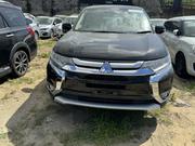 Spacious 2017 Mitsubishi Outlander SEL FWD in Black: Affordable Luxury for sale
