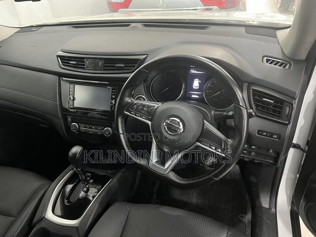 Nissan X-Trail 2017 White