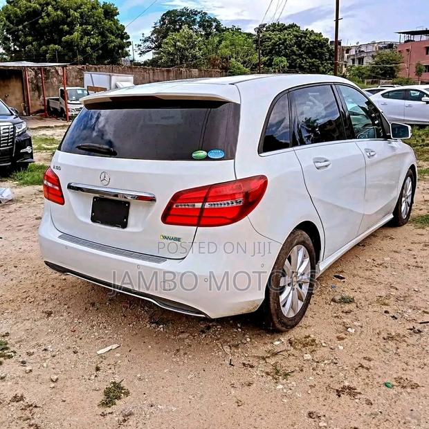 2017 Mercedes-Benz B-Class Base B 250e, White - Luxury Electric Vehicle