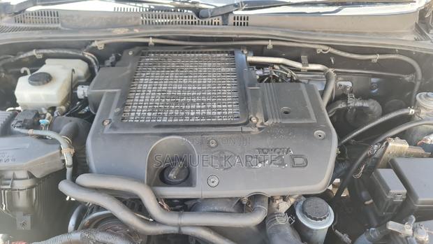 Blue Toyota Land Cruiser Prado 3.0 D-4D 5-door (2005) - Used