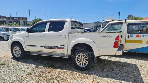2015 Toyota Hilux in White: Rugged Elegance and Performance