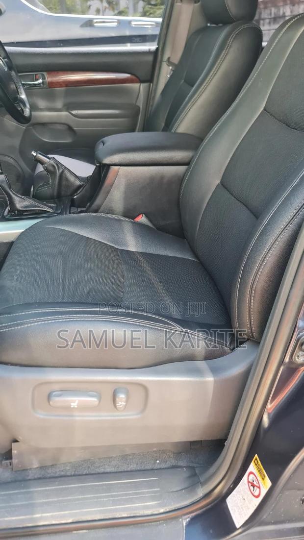 Blue Toyota Land Cruiser Prado 3.0 D-4D 5-door (2005) - Used