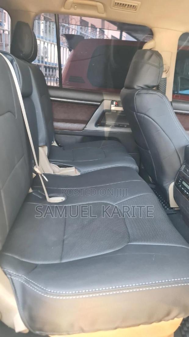2010 Toyota Land Cruiser in White - Superb Condition