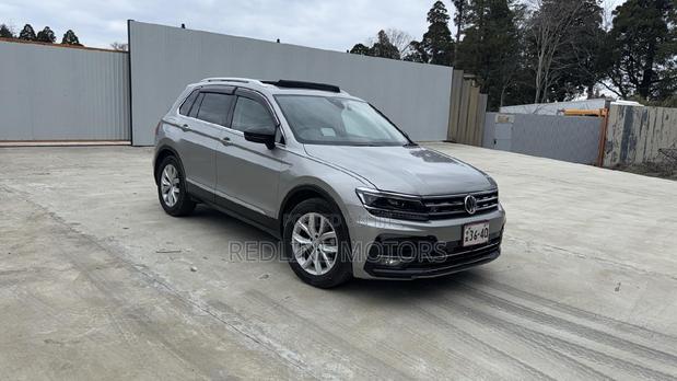 Stylish 2018 Volkswagen Tiguan in Gray: A Perfect Family SUV
