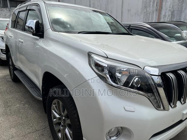 Toyota Land Cruiser Prado 2017 White