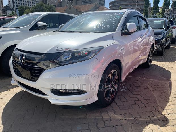 2017 Honda HR-V in White - Affordable Compact SUV for Daily Driving!