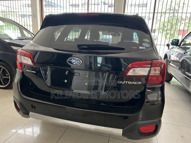 Subaru Outback 2017 Black
