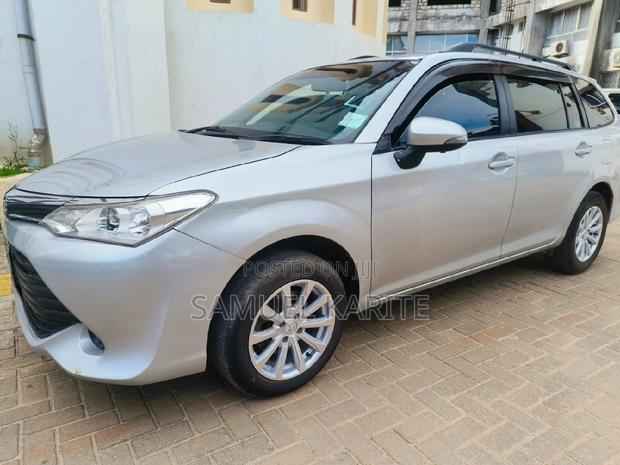 Silver 2015 Toyota Corolla Fielder: A Smart Choice for Your Drive