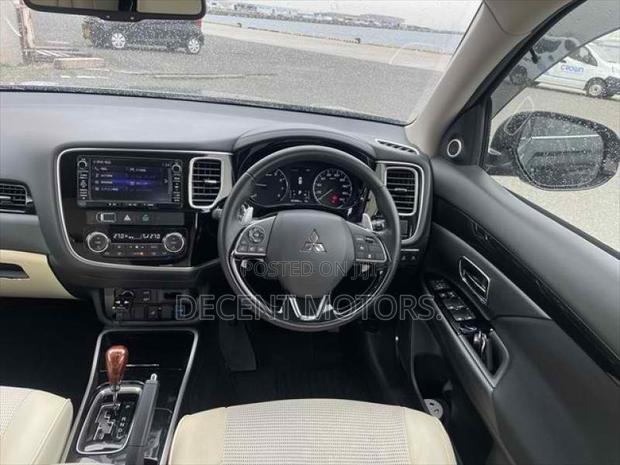 Black Mitsubishi Outlander ES FWD 2018 - Quality Used Vehicle