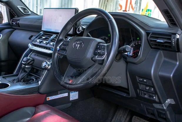 2021 Toyota Land Cruiser 3.3 Diesel 4WD - Gray