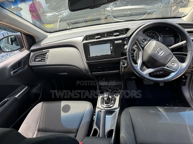 Honda Grace 1.5 Hybrid FWD 2017 - Gray: Affordable and efficient hybrid sedan
