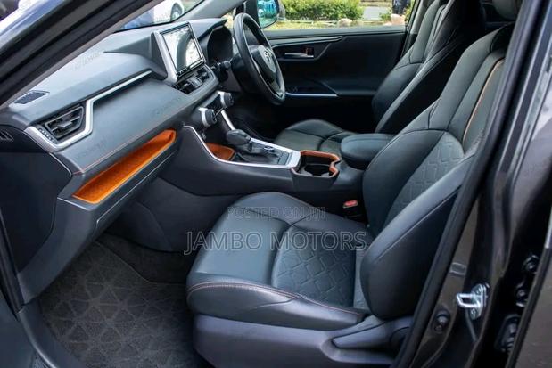 Black 2018 Toyota RAV4 LE 4dr SUV - Used, 2.5L 4cyl 6A Engine
