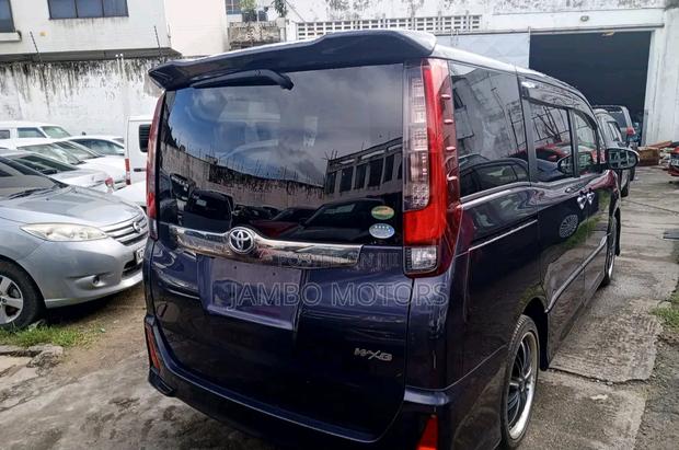 Blue 7-Seater 2017 Toyota Noah 2.0 FWD - Premium Family Minivan