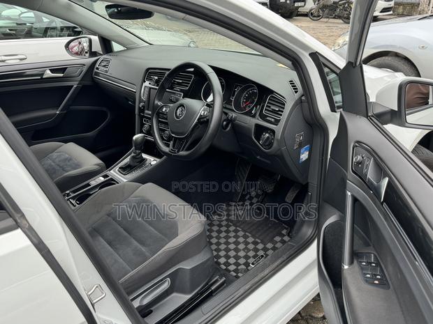 2017 Volkswagen Golf TSI SEL 4-Door FWD - Premium White Hatchback