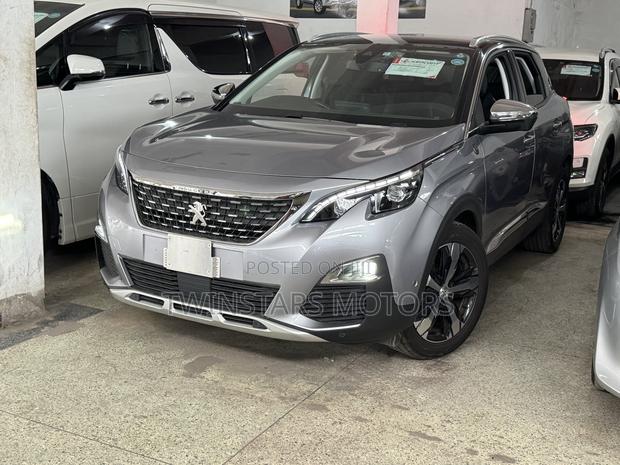Stylish 2018 Peugeot 3008 in Gray - Modern Urban SUV