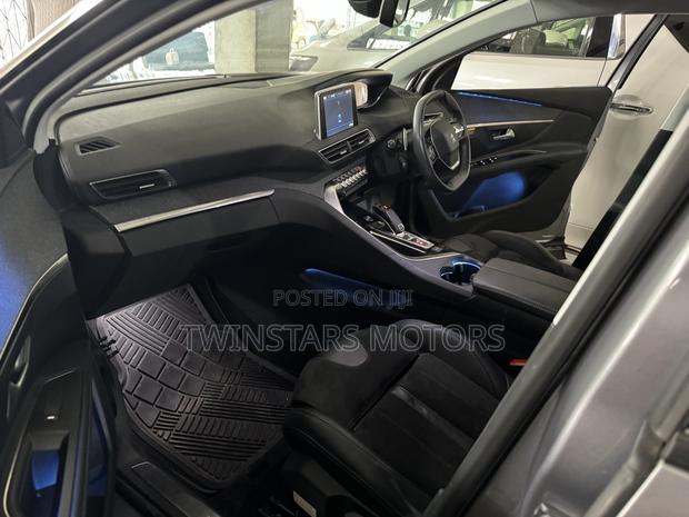 Stylish 2018 Peugeot 3008 in Gray - Modern Urban SUV