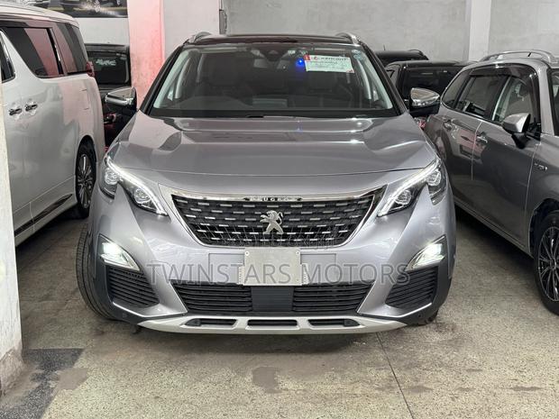 Stylish 2018 Peugeot 3008 in Gray - Modern Urban SUV