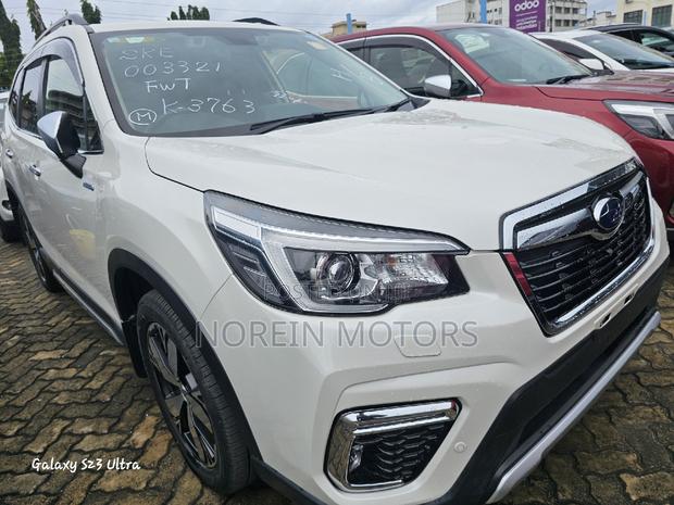 2018 Subaru Forester Pearl: Top-of-the-line, Reliable SUV for You