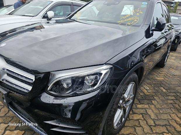 Mercedes-Benz GLC 2017 in Black: Premium Used SUV Available Now!