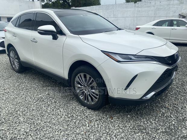 Toyota Harrier 2.5 Hybrid 2020 White