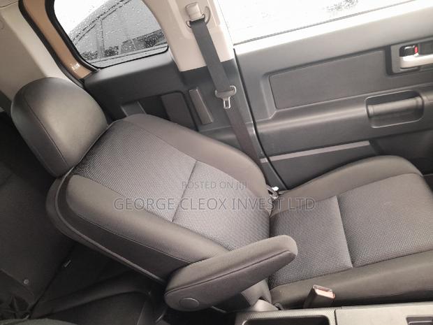 Toyota FJ Cruiser 2019 Gold
