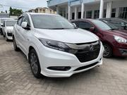 Honda Vezel 1.5 Hybrid 2WD 2017 White - Top Quality Pre-Owned for sale