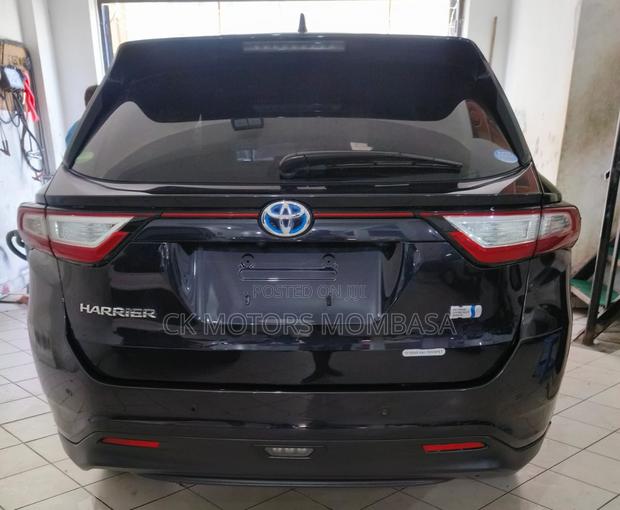 Black 2018 Toyota Harrier: A Perfect Blend of Style and Power