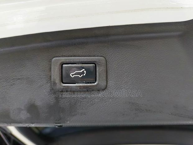 2017 Subaru Outback in White: A Symphony of Style and Practicality