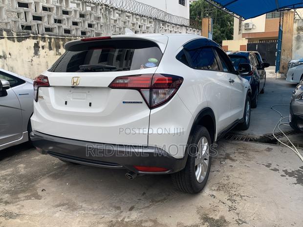 2017 Honda Vezel - White, Compact SUV with Advanced Technology