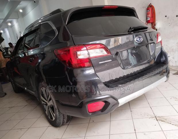 Pre-owned 2017 Subaru Outback in Gray - Excellent Condition