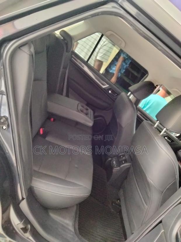 Pre-owned 2017 Subaru Outback in Gray - Excellent Condition