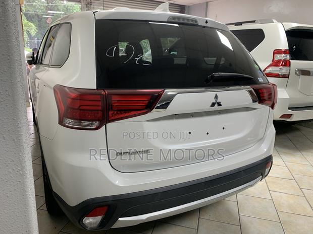 2017 Mitsubishi Outlander Off-White SUV for Sale - Top Variants