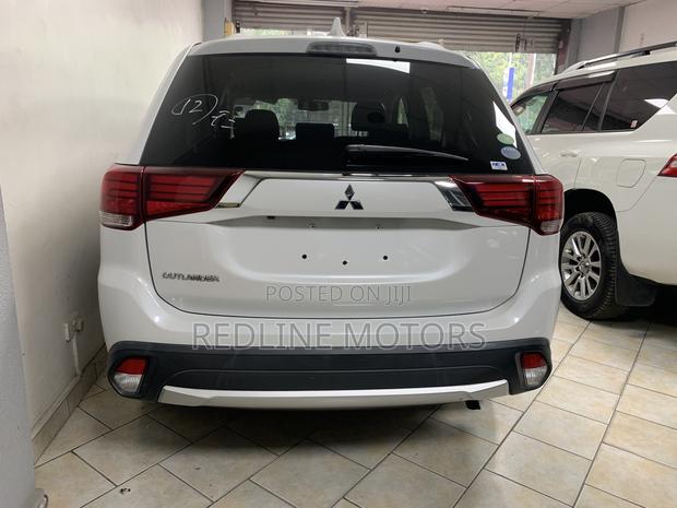 2017 Mitsubishi Outlander Off-White SUV for Sale - Top Variants