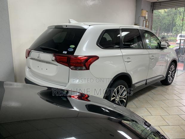2017 Mitsubishi Outlander Off-White SUV for Sale - Top Variants