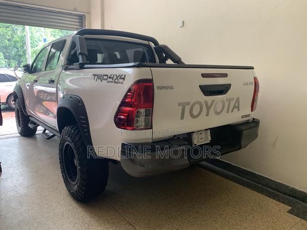 New 2021 Toyota Hilux Off-White: SR and SR5 Double Cab Models