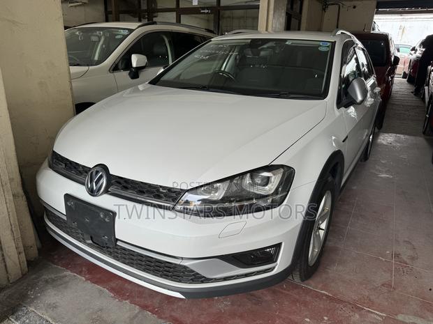 2017 Volkswagen Golf Alltrack TSI SEL AWD 4MOTION - White