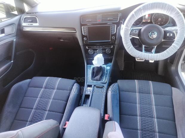 Volkswagen Golf GTI 2018 White