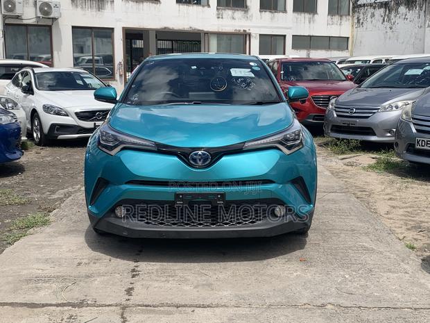 2017 Toyota C-HR Green: Compact SUV for Eco-conscious Drivers