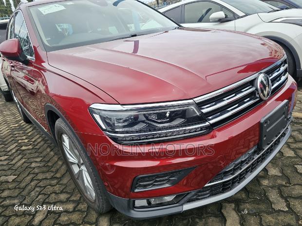 2018 Volkswagen Tiguan Red: Modern SUV for a Stylish Drive
