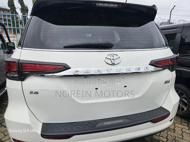 2017 Toyota Fortuner Pearl - Gently Used, Top-notch Condition