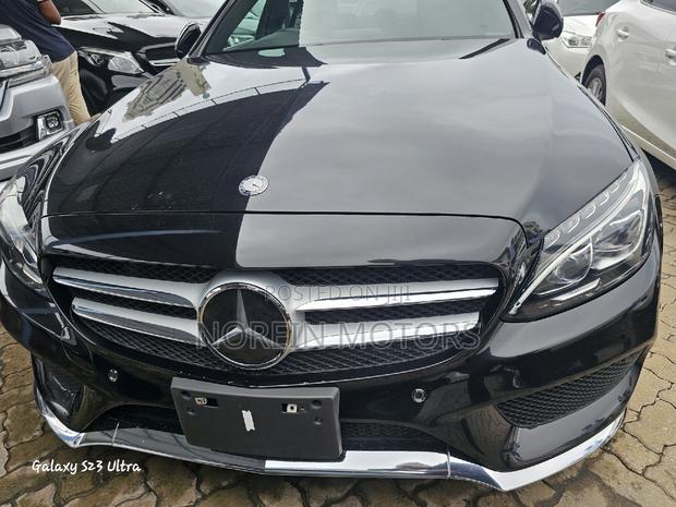2017 Black Mercedes-Benz C180: A Sedan of Distinction