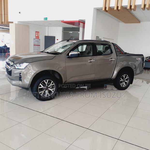 New Isuzu D-MAX 2024 Brown