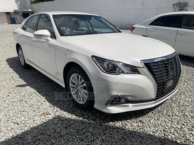 2017 Toyota Crown White Off-Road - Adventurous and Capable