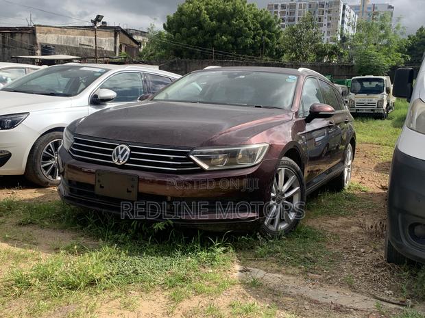 Volkswagen Passat 2016 - Luxury Burgundy Sedan