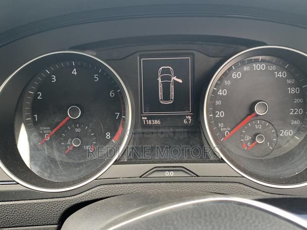 Volkswagen Passat 2016 - Luxury Burgundy Sedan