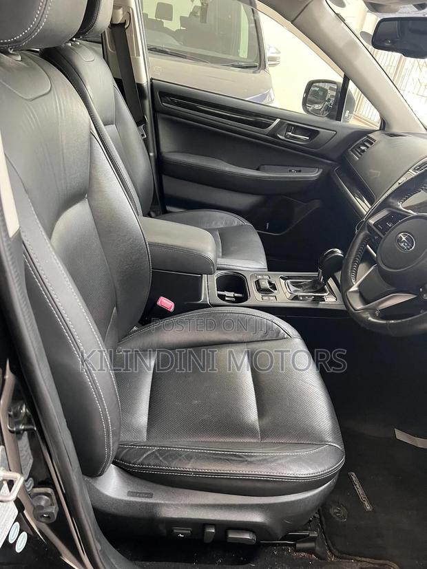 Subaru Outback 2017 Black