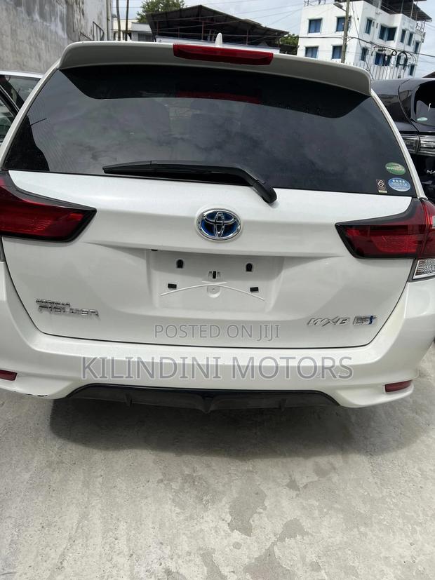 Toyota Corolla Fielder 2017 Blue