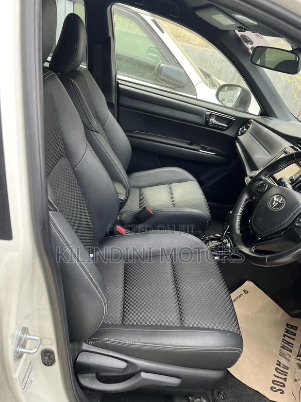Toyota Corolla Fielder 2017 Blue