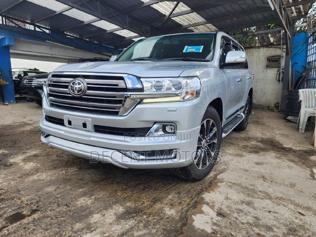 2017 Toyota Land Cruiser 4.5 V8 TD Silver - Used