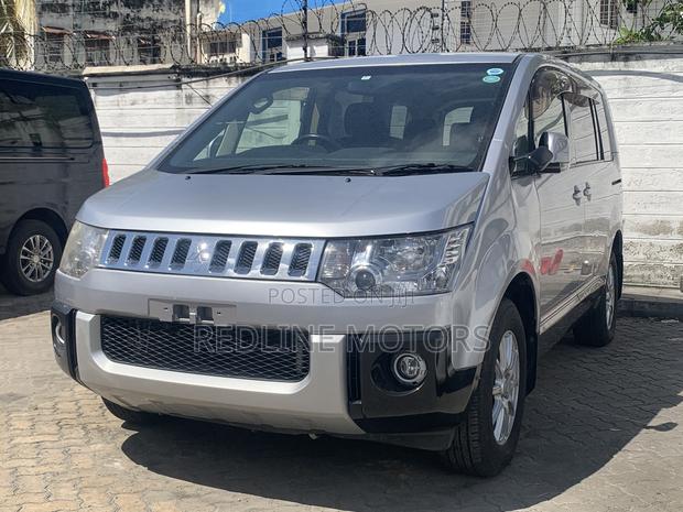 2016 Mitsubishi Delica Silver - Spacious and Comfortable Minivan for Large Families